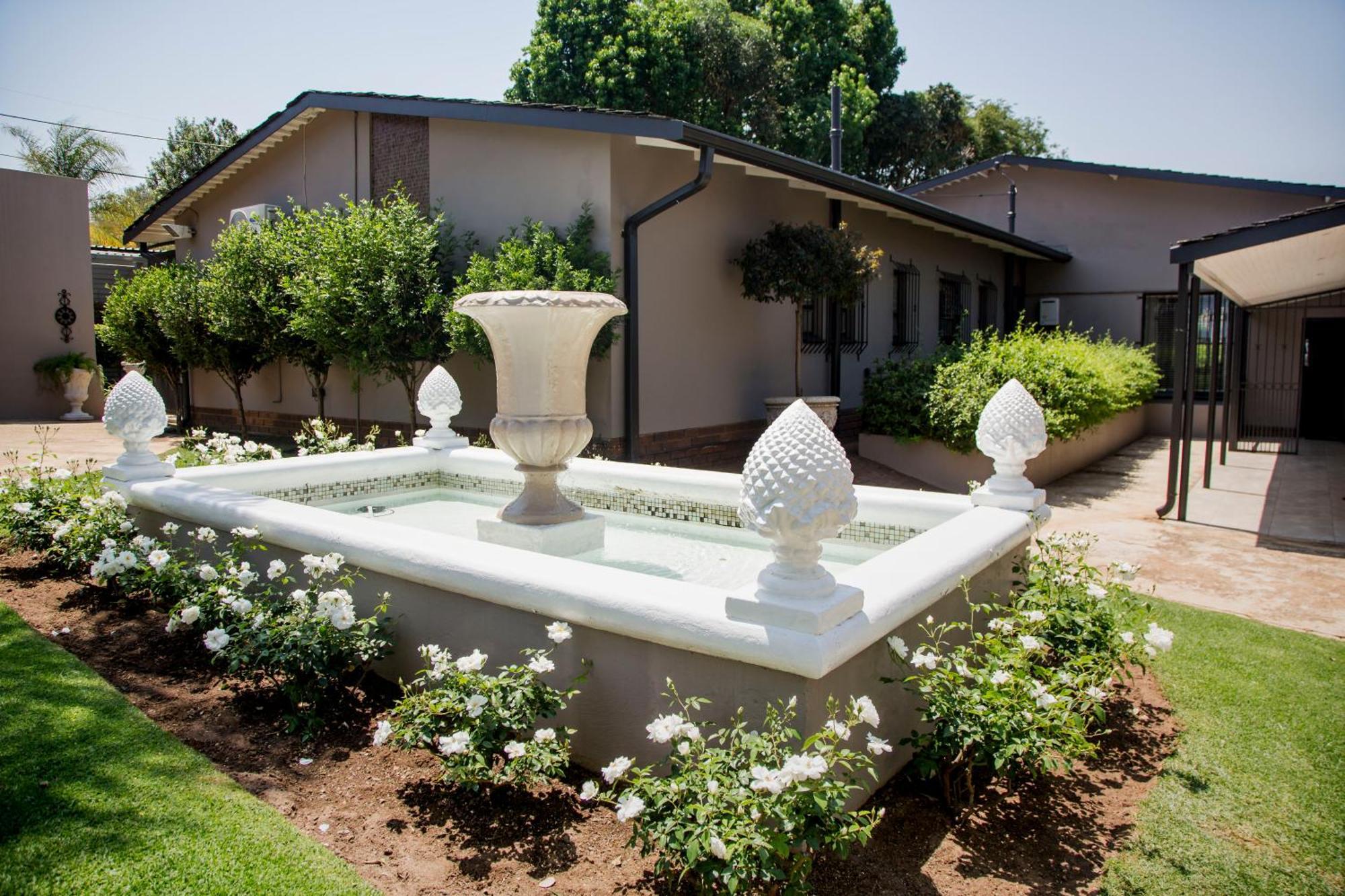 La Vida Luka - Luxury Guesthouse Pretoria-Noord Exterior foto